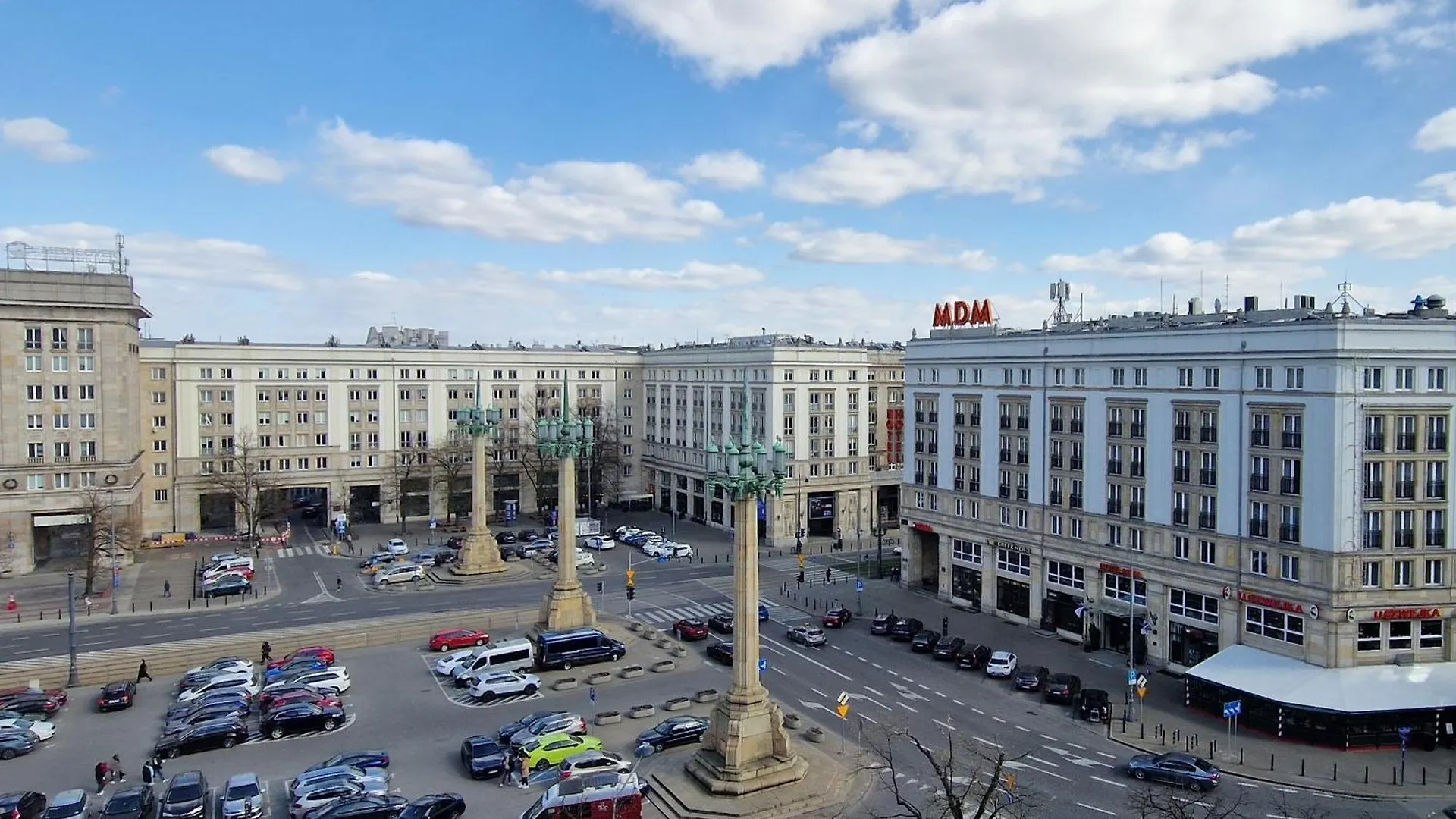 Wow Central Waw By Better Place Varşova 0*,  Polonya